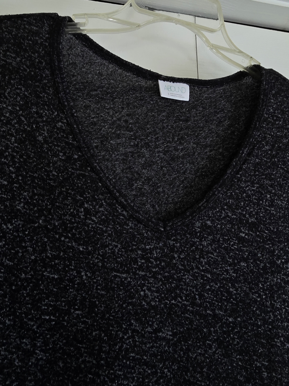 Abound Charcoal V-Neck Short Sleeve Top Small Medium - Picture 4 of 7